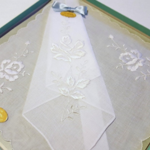Vintage Wedding Hanky New in Box / Vintage Wedding - Picture 3 of 5
